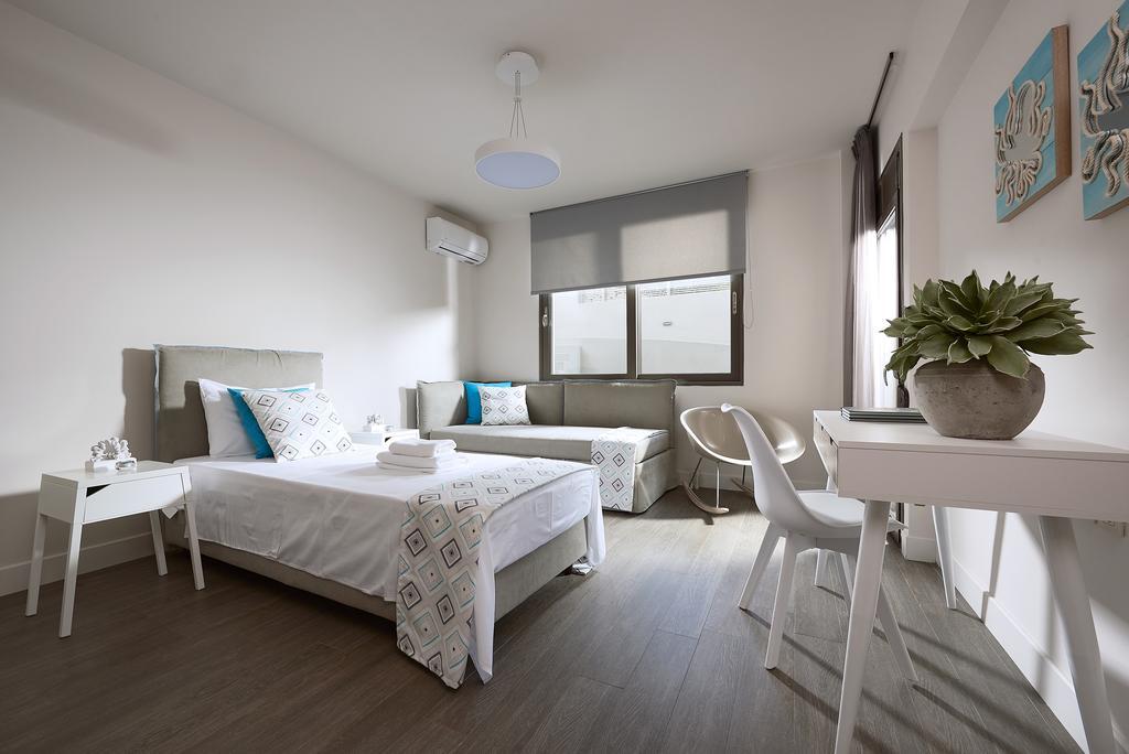 Elaia Luxury Suites Lagonisi Exterior photo